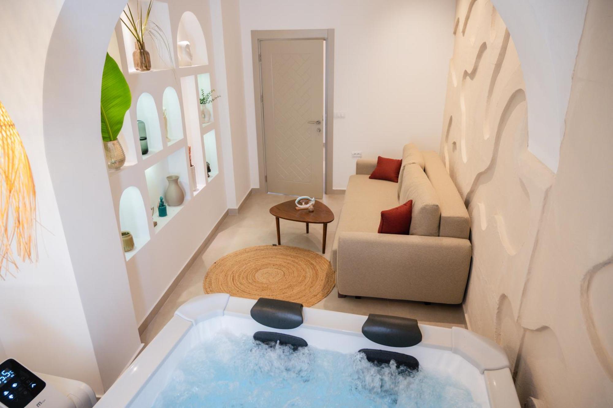Secret Garden Apartment